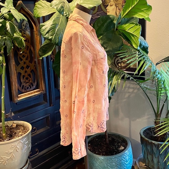 Urban Outfitters boho Aztec print button down - Picture 5 of 11